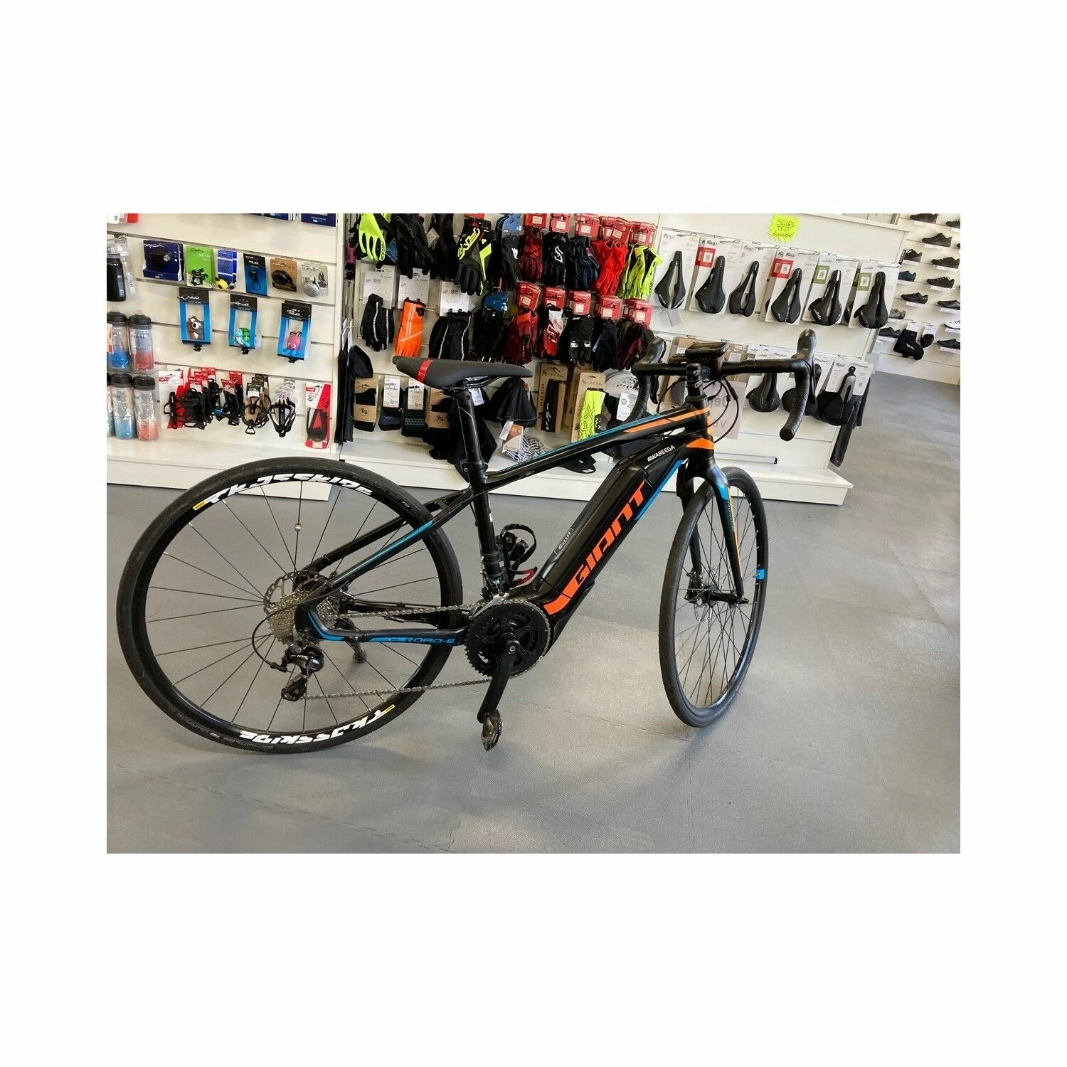 Vélo De Route électrique Giant - 48 2 Vélo De Route électrique Giant - 48 – Image 2