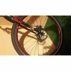 Vélo Urbain Rockrider -PNEUS BIKELIFE Boutique velo 275 single speed noir et rouge 3