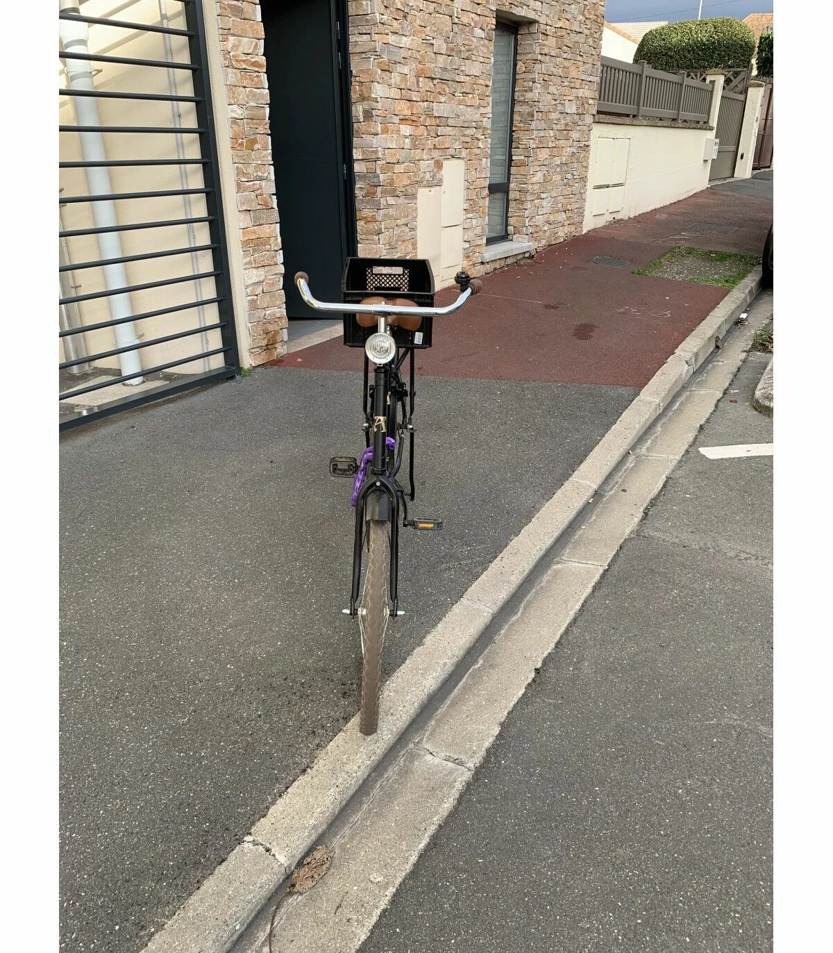 Vélo Hollandais Autre Marque 2 Vélo Hollandais Autre Marque – Image 2